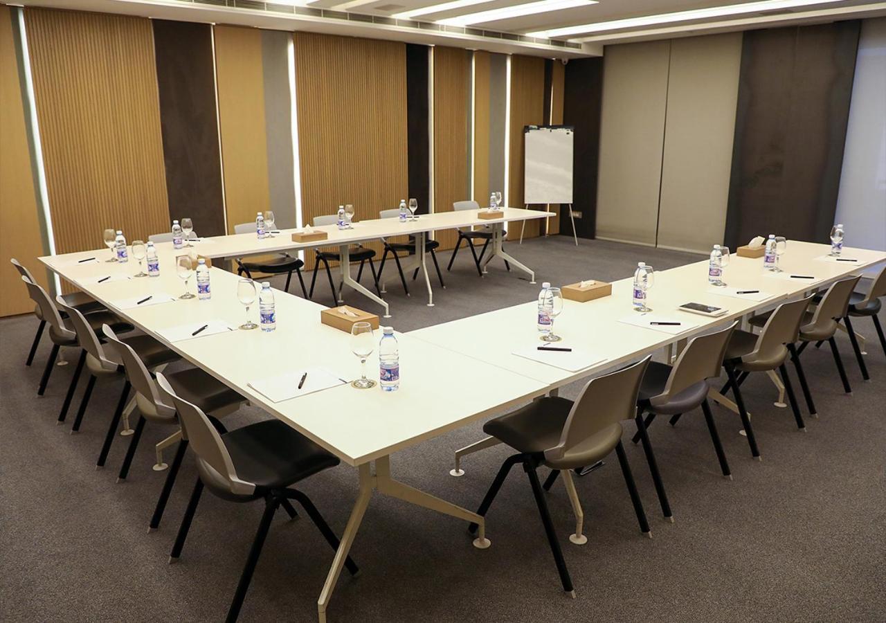 Saifi Suites Hotel Beirut Ngoại thất bức ảnh